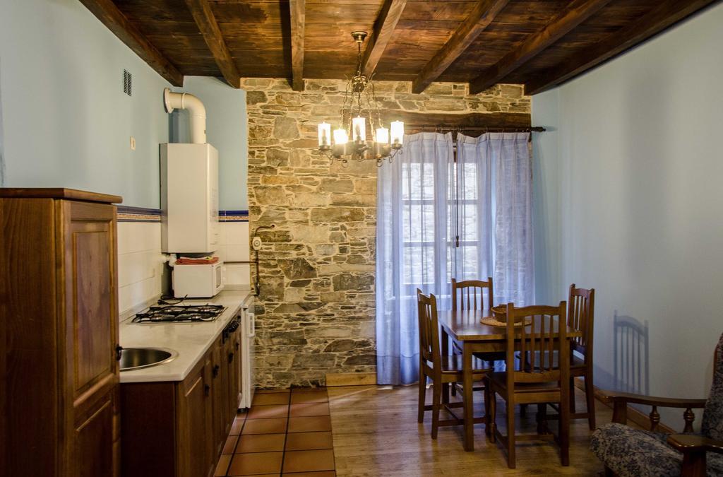 Casas Rurales Taramundi Verde Rom bilde