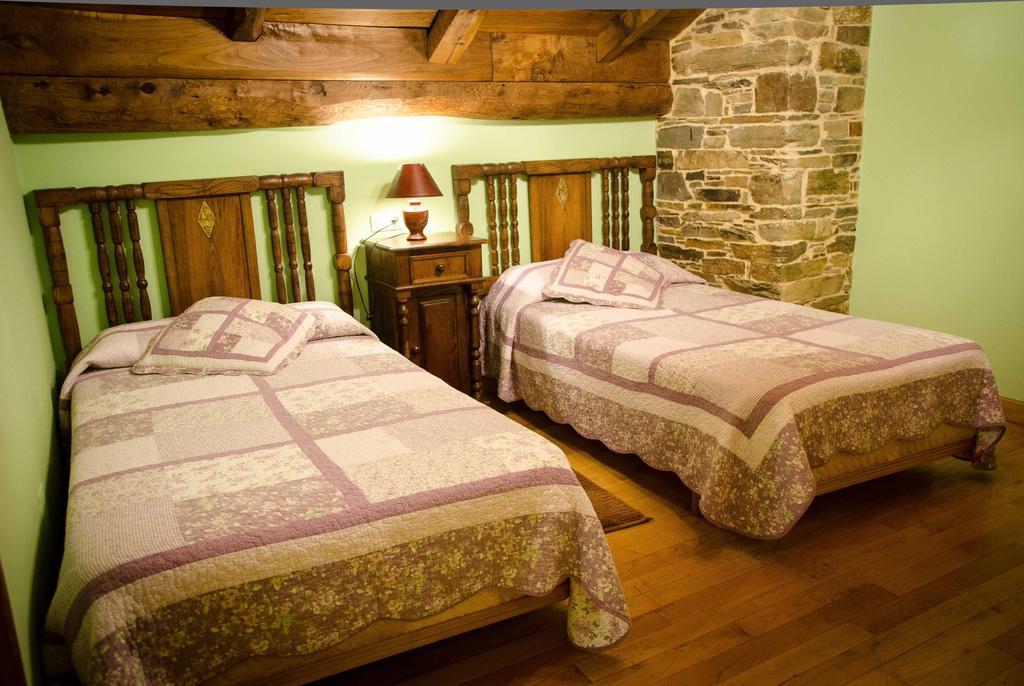 Casas Rurales Taramundi Verde Rom bilde