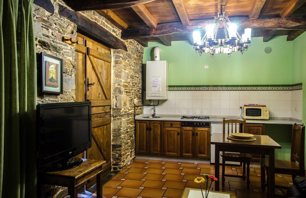 Casas Rurales Taramundi Verde Rom bilde